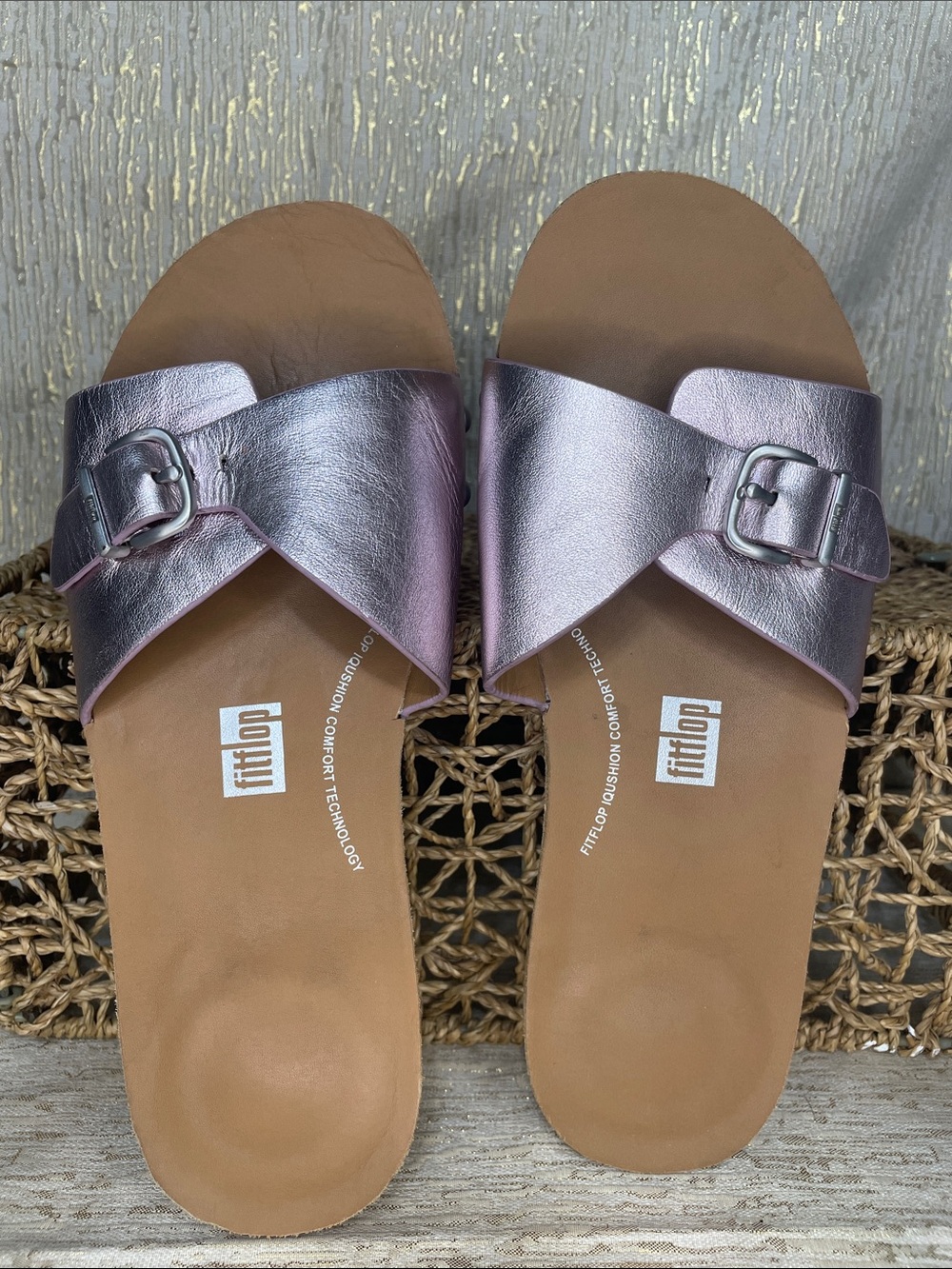Fitflop Metallic Pastel Pink Adjustable Buckle Slide Sandals Sz 8 Mint